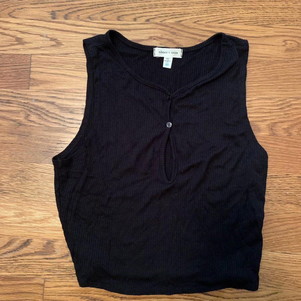 Silence + noise cropped top